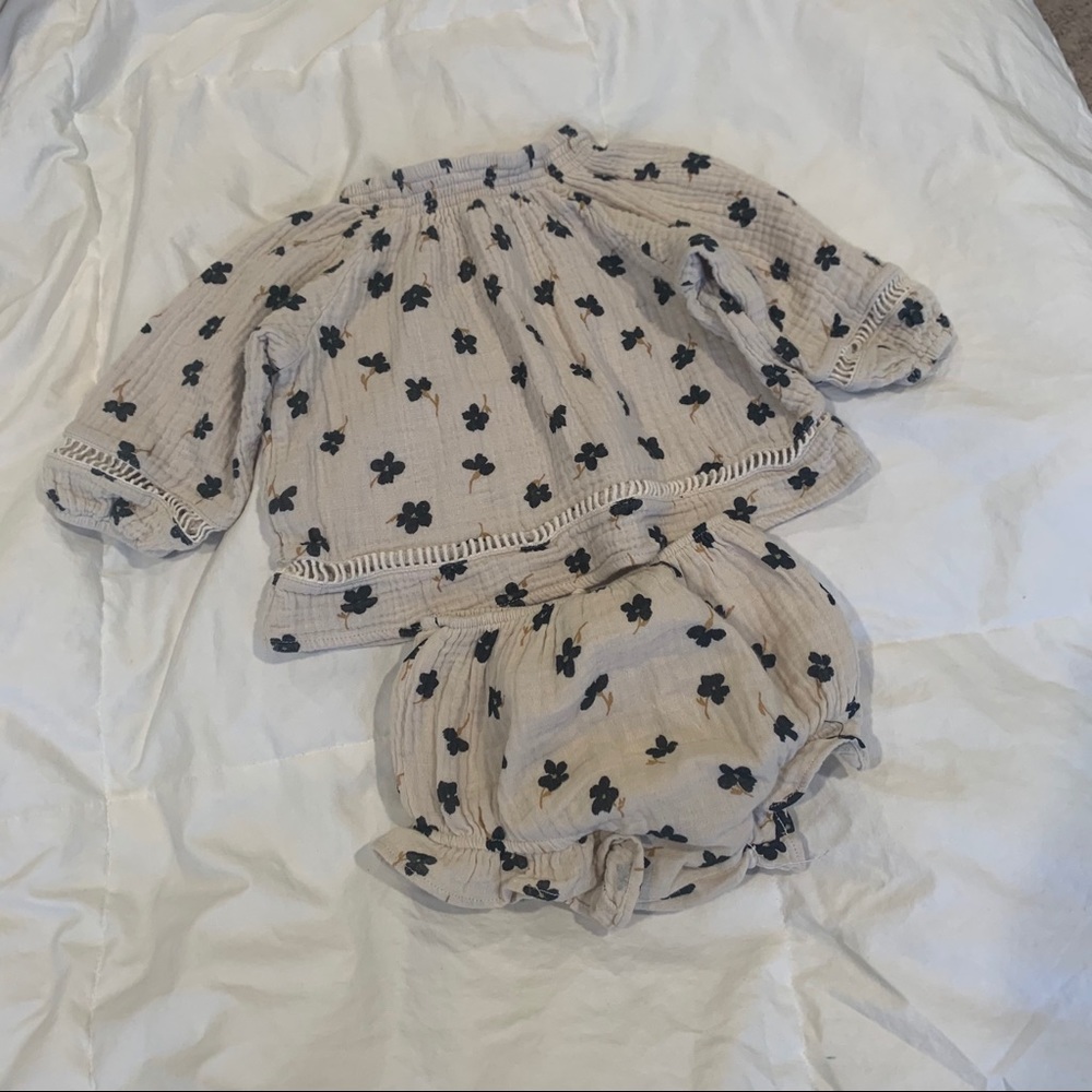 Rylee + cru winter flower quincy blouse/bloomers - Picture 3 of 3
